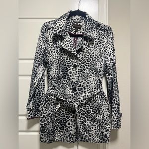 Dana Buchman Medium White Leopard Waist Tie Jacket